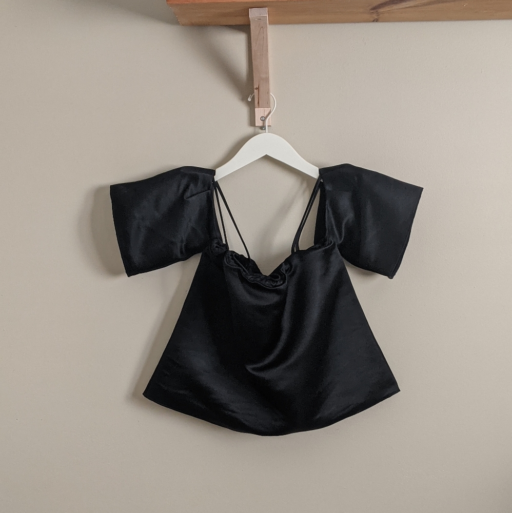 ARITZIA black satin off the shoulders blouse